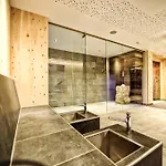 Arnika 4* 이스크글