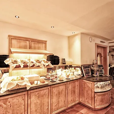 Arnika 4*